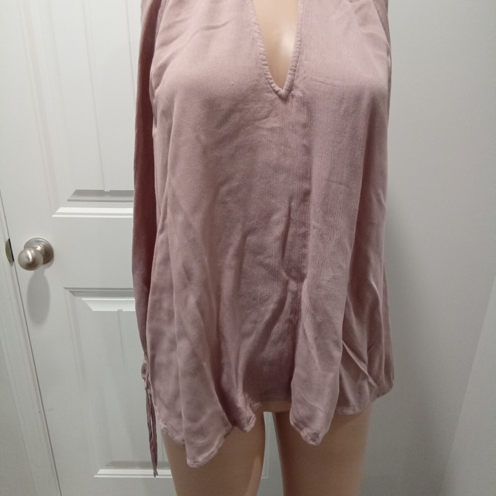 American Eagle Outfitters Size M Blush Pink Blouse